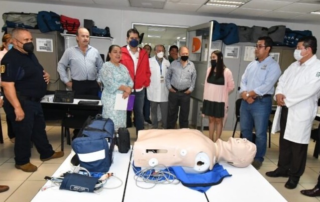 Devela Guillermo Narváez placa del centro ECSI en la DACS