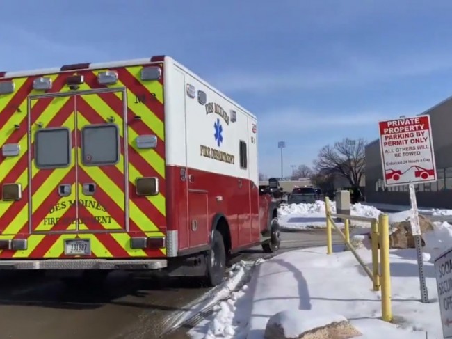 Tiroteo en escuela de Iowa, deja dos alumnos muertos y un adulto herido