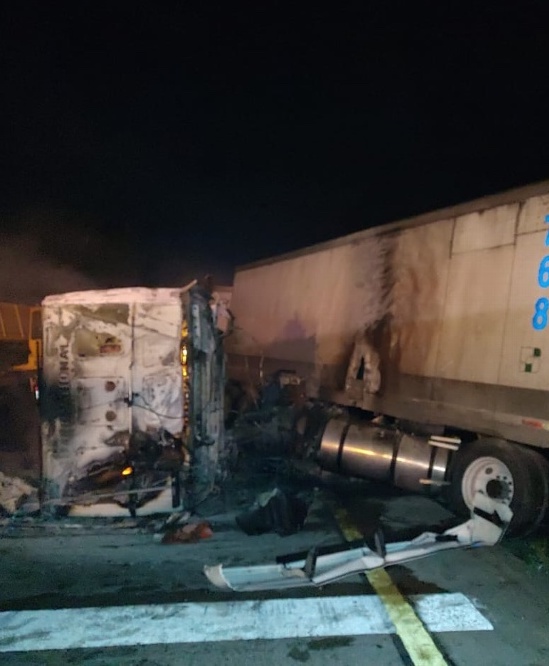 Un muerto al chocar dos tráilers en la Cárdenas-Coatza