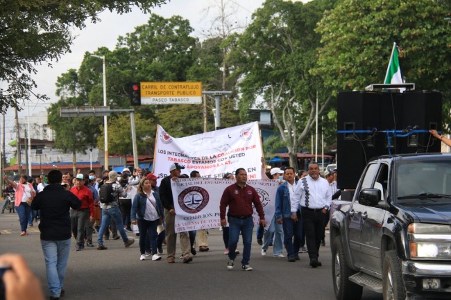 Marchan integrantes de la Coalición por Tabasco; entablarán mesa de diálogo