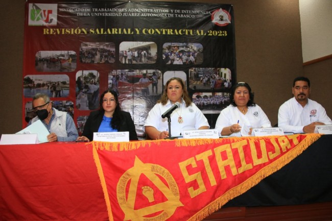 Realiza el STAIUJAT foro de solidaridad sobre salarios y contratos colectivos