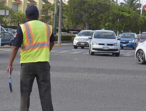 Tránsitos y policías usarán cámaras en sus solapas