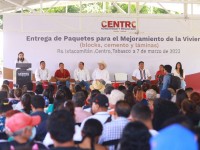 Entregan paquetes para mejoramiento de la vivienda