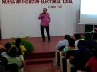Presenta el IEPC distritación electoral  local rumbo al 2023-2024 en Jonuta