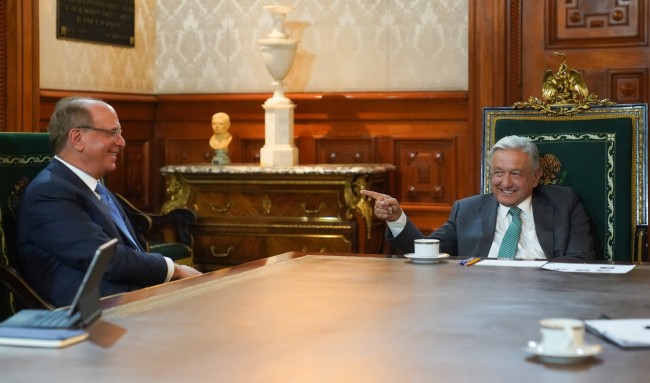 Se reúne el presidente con los empresarios Carlos Slim y Larry Fink