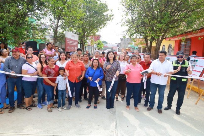 Cumple Yolanda Osuna con obras integrales