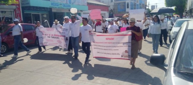 Estudiante agresor de maestro espera sentencia