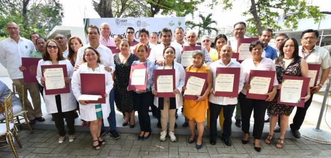 Docentes apoyaron para enfrentar covid y crisis económica: GNO