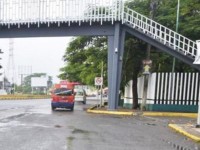 Cambiarán estructura del puente peatonal de la UJAT