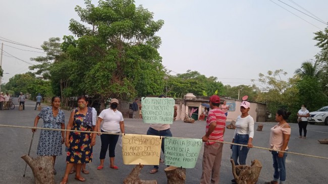 Demandan pobladores obras de pavimentación