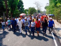 Cumple Yolanda Osuna con pavimentación de caminos en Estanzuela