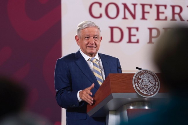 Pide AMLO a “corcholatas”, no zigzaguear