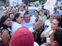 “Planilla Blanca”, celebra su triunfo en explanada del SNTE