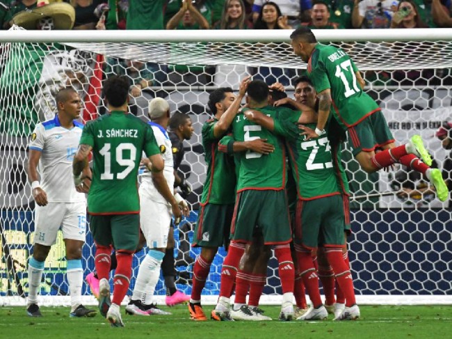 México derrotó 4-0 a Honduras en la Copa Oro