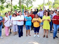 Entrega YOH el gravado de calles en la colonia Pino Suárez