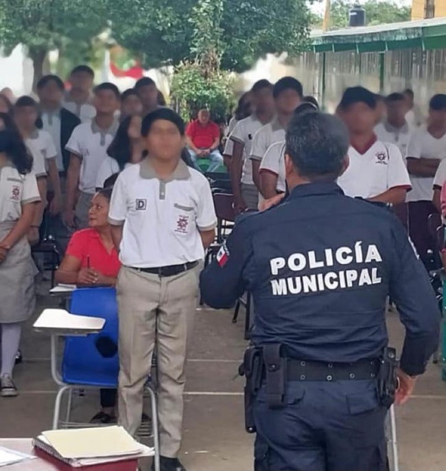 Pláticas para alumnos sobre seguridad y prevención