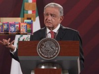 Acepta AMLO que hay errores en los nuevos libros de la SEP