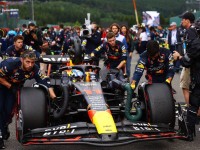 Red Bull domina en los pit stops de F1 con Checo Pérez y Verstappen