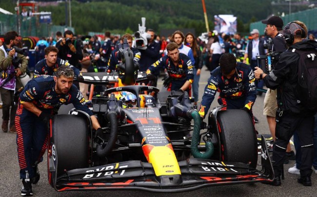 Red Bull domina en los pit stops de F1 con Checo Pérez y Verstappen