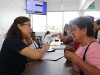 Reciben más de 15 mil pensionados del ISSET en tiempo y forma su pago