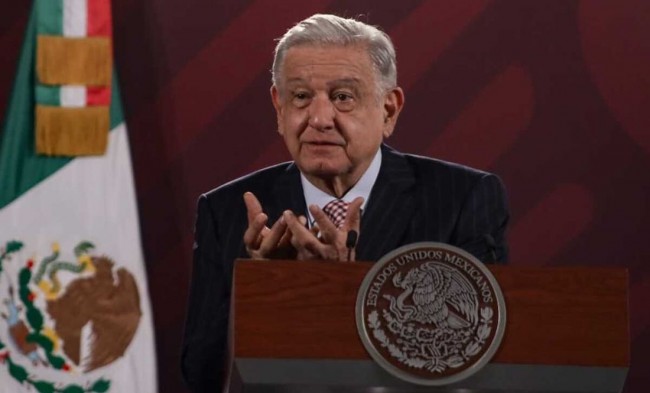 Anuncia AMLO acuerdo con Sindicato Petrolero tras emplazamiento a huelga