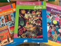 Dan maestros testimonio de autoría en libros de texto