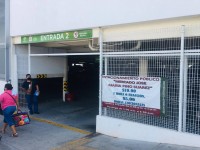 No pagarán locatarios en el estacionamiento del mercado