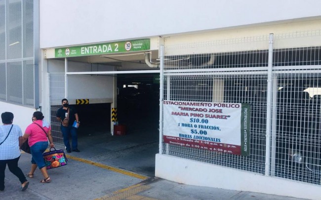 No pagarán locatarios en el estacionamiento del mercado