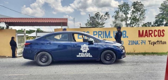 Cuida la policía municipal los centros educativos locales