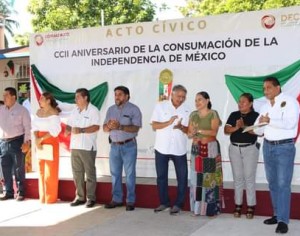 Espadas impulsor de la educación de Comalcalco
