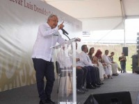 Ni disfrazándose regresarán los corruptos, dice AMLO