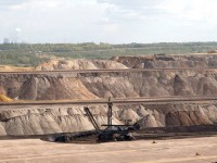 Más de 540 mineros están bajo tierra en Sudáfrica por una disputa sindical