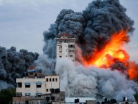 Israelíes atacan edificio residencial en Gaza; hay al menos 45 muertos