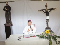 Llama iglesia a feligreses a cerrar filas desde las familias