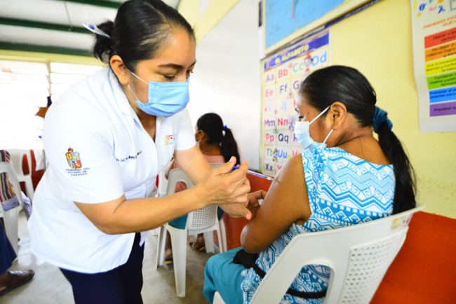 Arranca campaña de vacunación contra Influenza y Covid-19