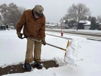 Inician tormentas invernales en EU; pega a Dakota del Norte