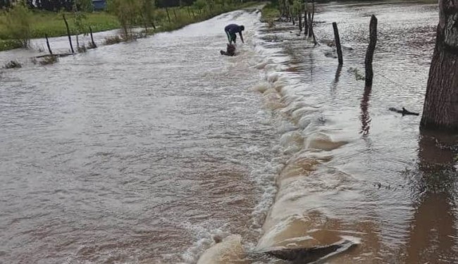 Usumacinta desborda en la comunidad “Esperanza”; hay alerta