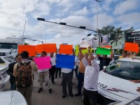 Protestan taxistas por tanta inseguridad en Villahermosa