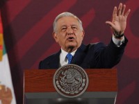 ‘Sólo vino a platicar’, dice AMLO sobre la visita de Sheinbaum