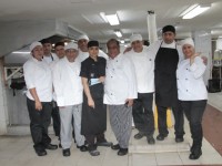 Cumple ‘Tacho’ 16 años como cheff en el Hotel Viva