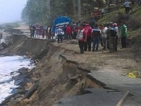 Afectados por la erosión del  mar los del ejido El Alacrán