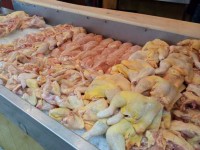 Aumenta hasta 40% la venta de pollos en el Pino Suárez