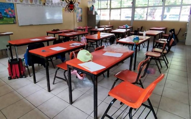 Regresan más de 522 mil estudiantes a las aulas