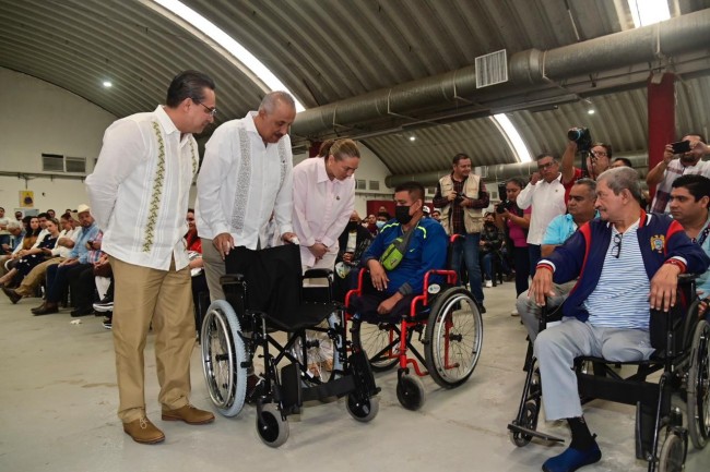 Recibe Tabasco de Beneficencia Pública Federal, ambulancias y apoyos médicos por 92 mdp