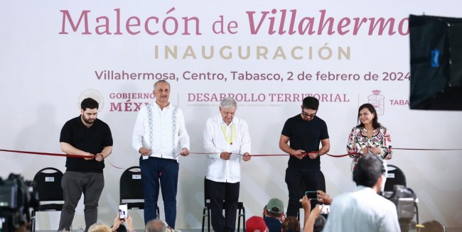 Corta listón AMLO de los dos malecones de Villahermosa