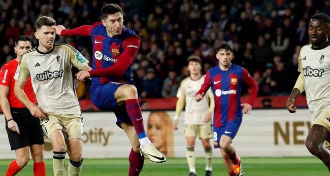 Barcelona rescata sufrido  empate ante el Granada