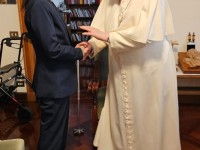 Sheinbaum se reúne con Papa Francisco en El Vaticano