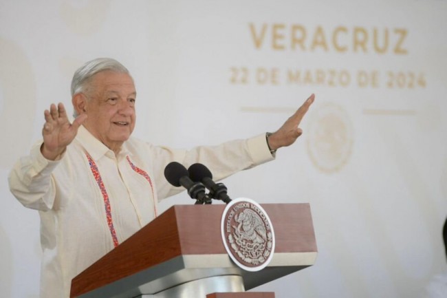 Anuncia AMLO programa “La Clínica es Nuestra”