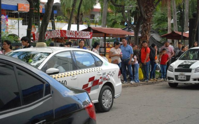 Llaman a los taxistas a no temer al operativo de la Semovi