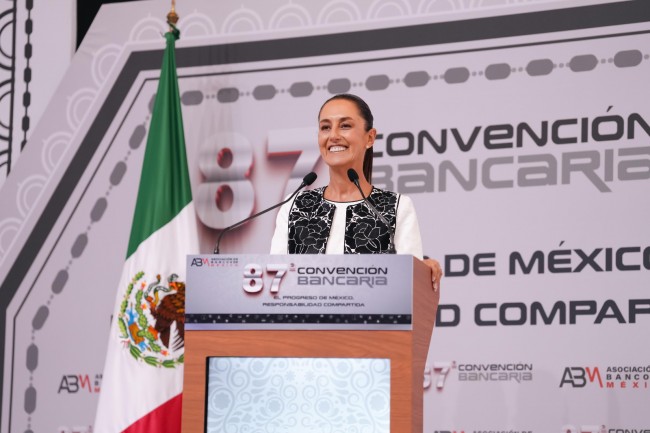 Convoca Sheinbaum a banqueros de México a fortalecer el diálogo